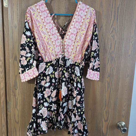 Dresses & Skirts - Boho dress, size medium, floral